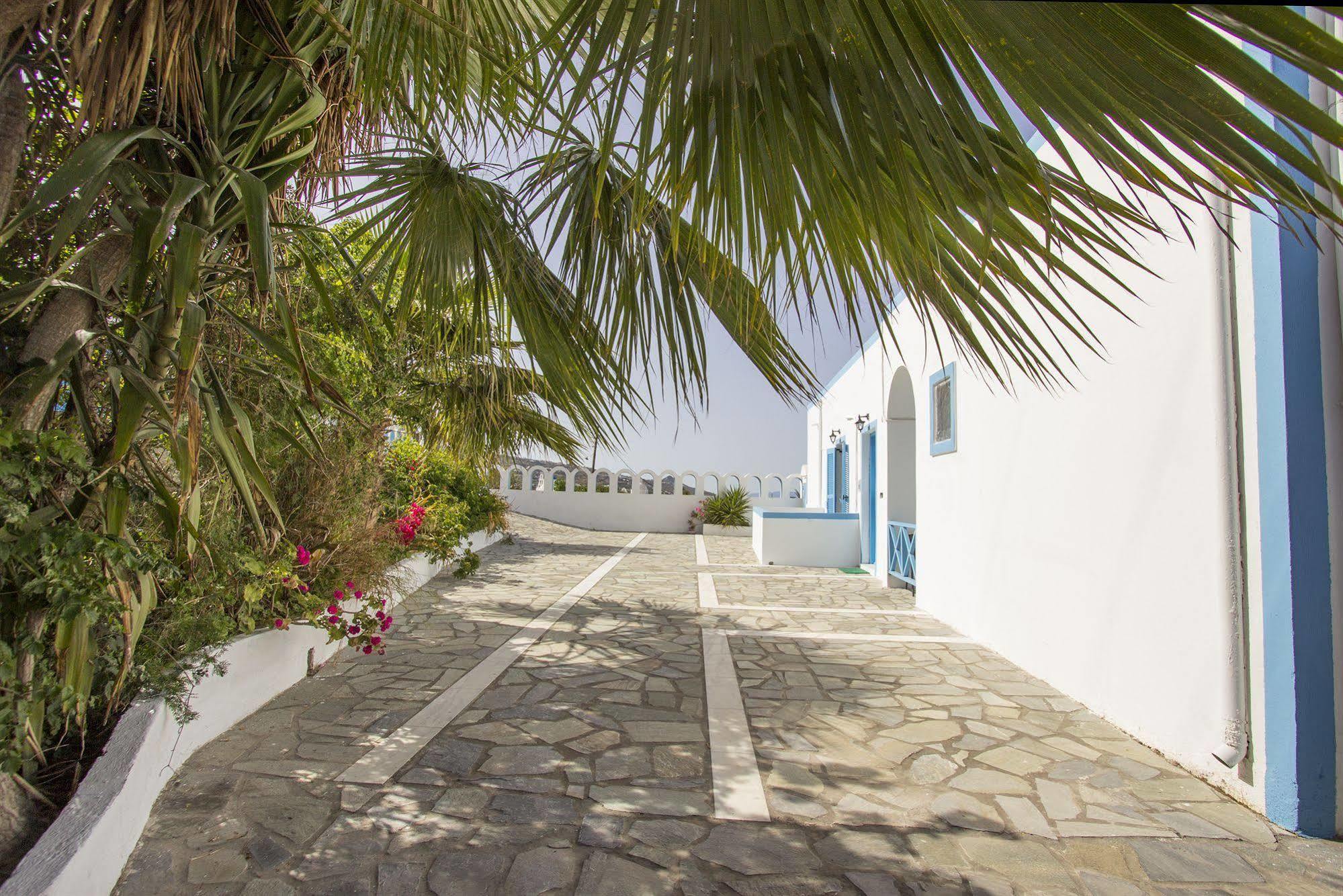 Villa Pelekanos Karterados  Esterno foto