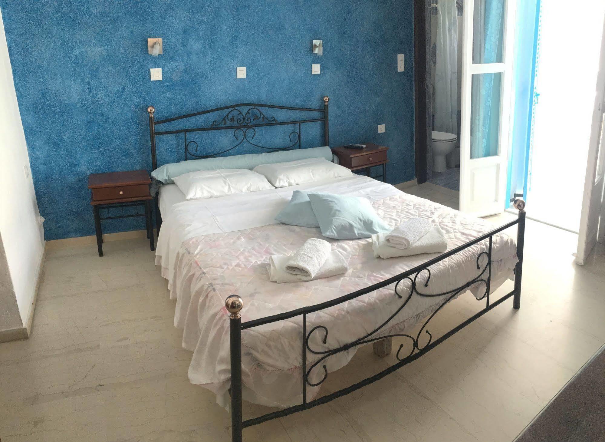 Villa Pelekanos Karterados  Esterno foto