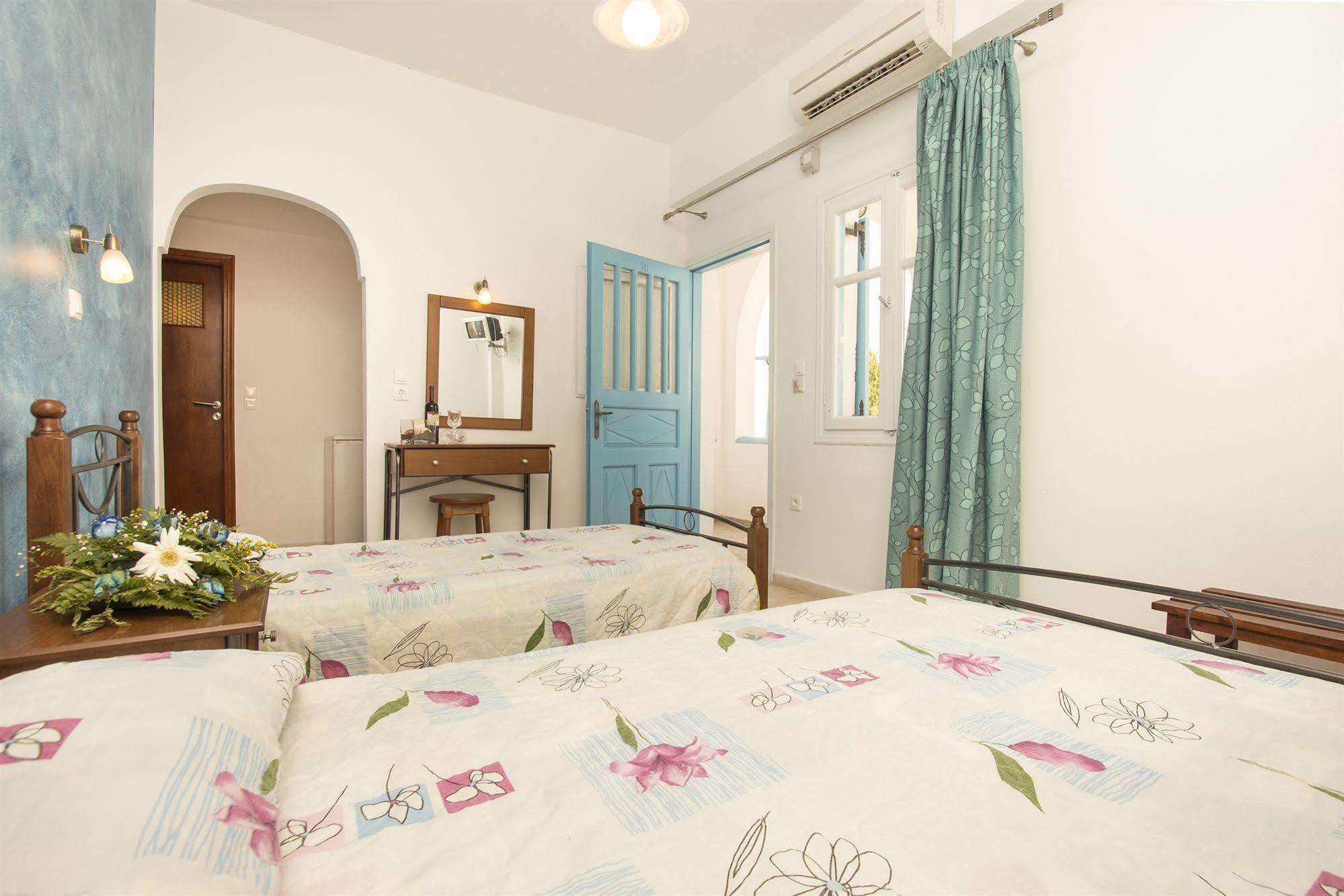 Villa Pelekanos Karterados  Esterno foto