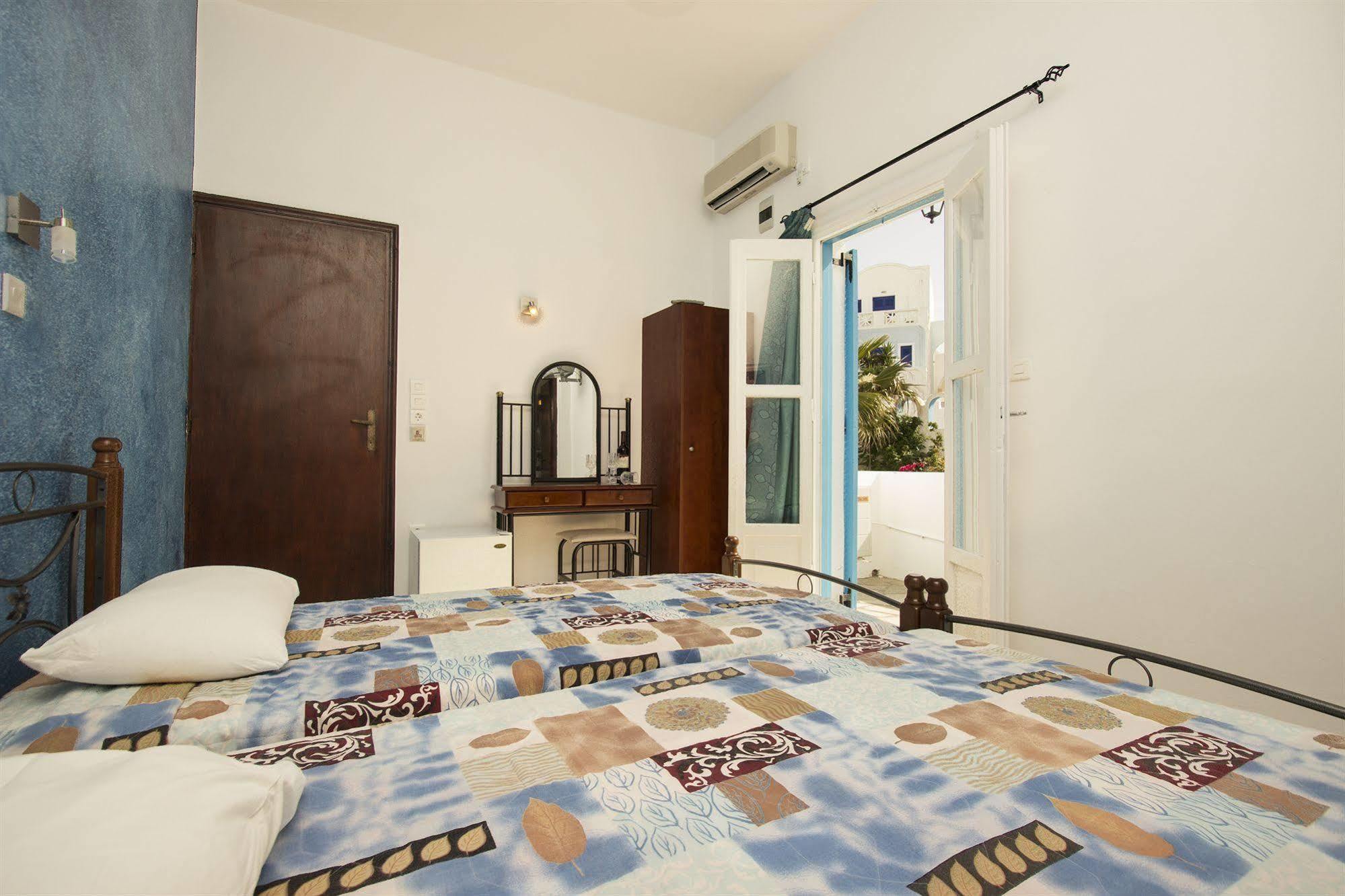 Villa Pelekanos Karterados  Esterno foto